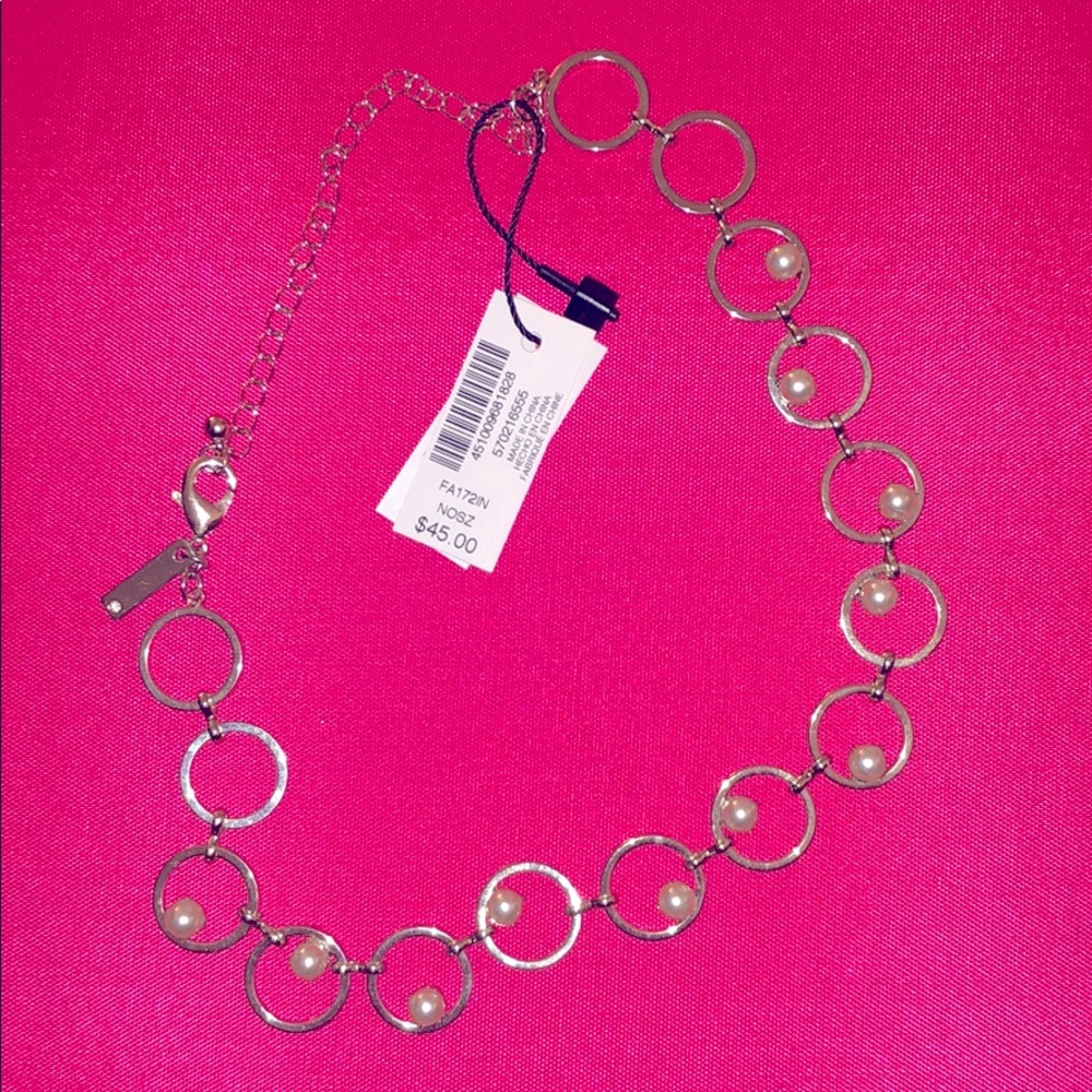 White House Black Market Choker